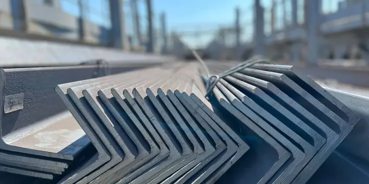 Вес уголка металлического в 1 метре